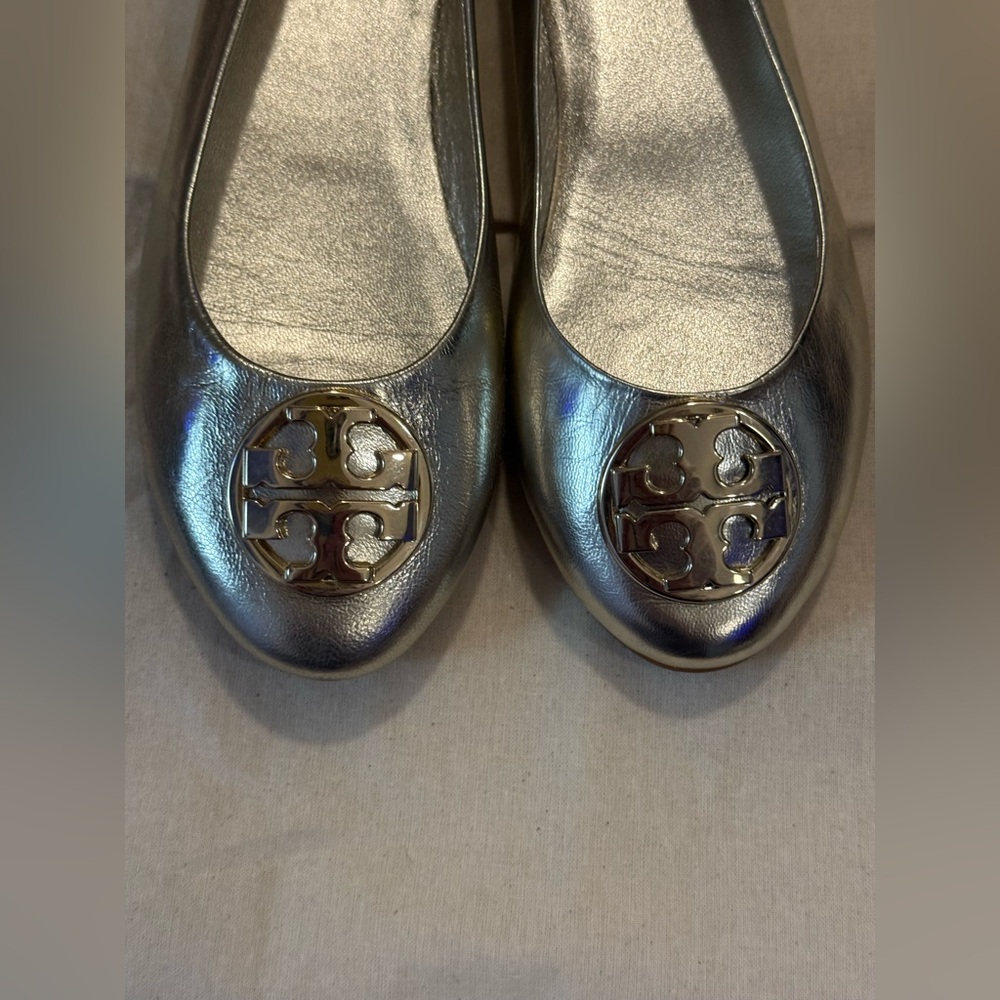 Tory Burch Chelsea Leather Metallic Silver Ballet Flats Size 7 - Picture 6 of 12